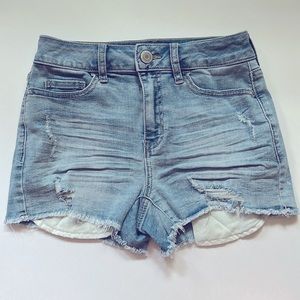 SO size 3/26W high rise “shortie” light wash denim shorts
